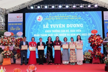 TRƯỜNG CAO ĐẲNG KỸ THUẬT Y DƯỢC HÀ NỘI-NIỀM TỰ HÀO ĐƠN VỊ GIÁO DỤC TIÊU BIỂU CỦA THỦ ĐÔ TẬP TRUNG ĐÀO TẠO NHÂN SỰ NGÀNH Y DƯỢC